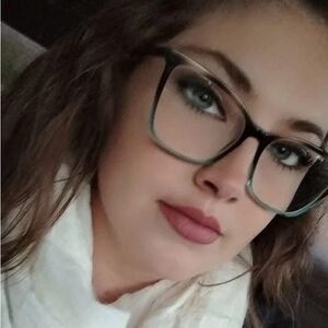 Meet your Posher, Chelsie